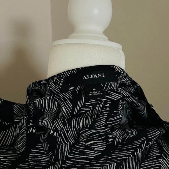 🌸 Alfani Women's Side Tie V Neck Stripe Blouse Size Medium - Picture 8 of 9